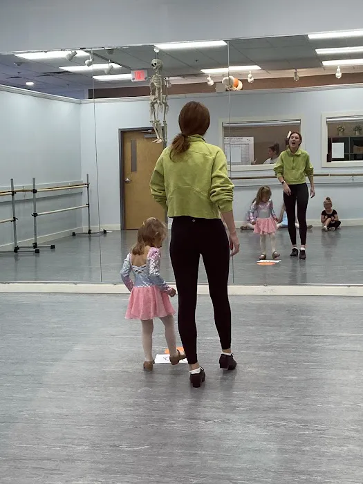 Etoile Dance + Yoga Studio Picture 7