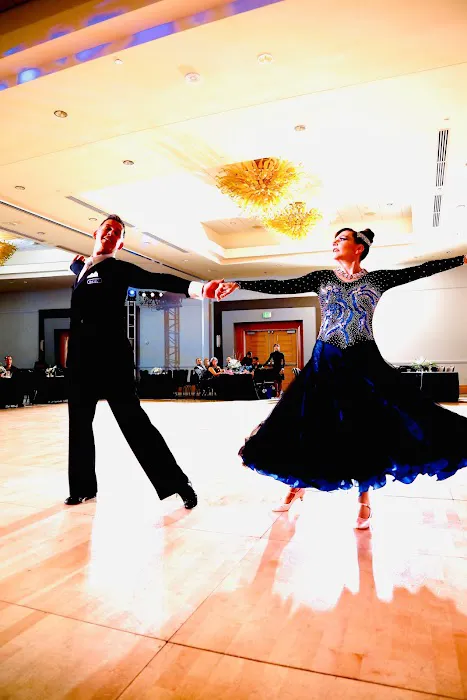 Val Wedding Dance Picture 1
