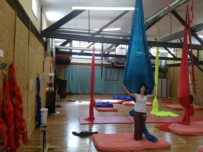 Pittsburgh Circus School Picture 3