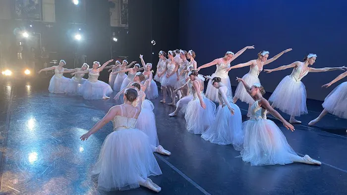 Burklyn Ballet Theatre Picture 3