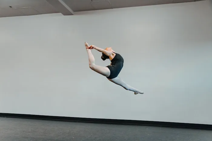 A Fine Dance Studio Picture 4
