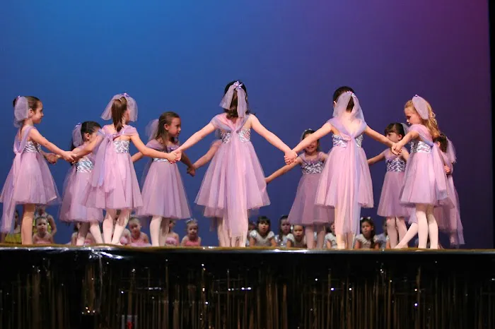 Dance Track Studio Picture 7