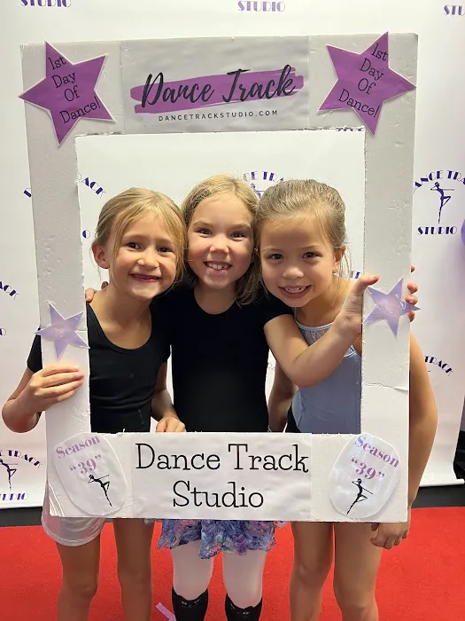 Dance Track Studio Picture 6
