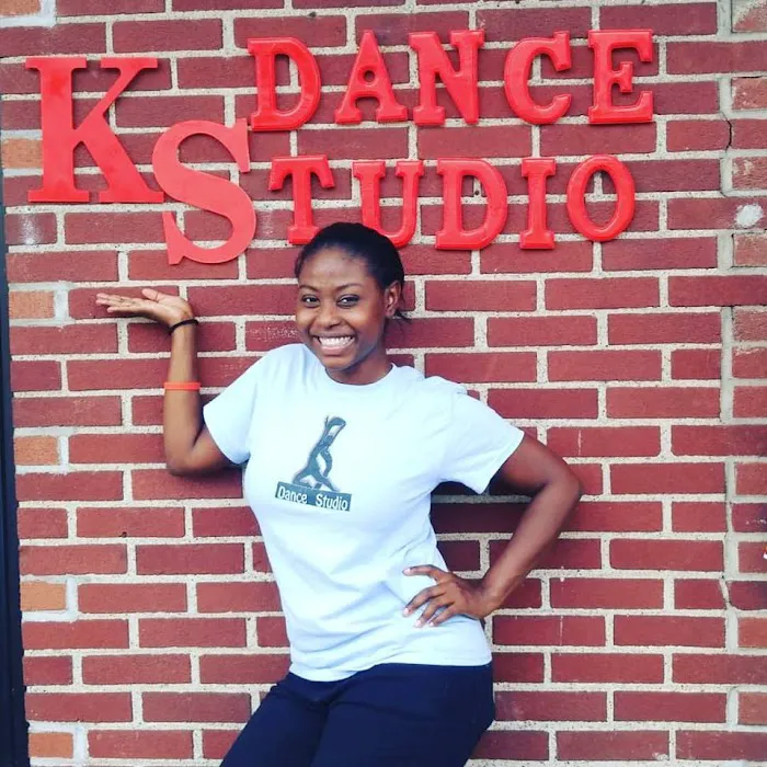 Karm-Syndia Dance Studio Picture 8