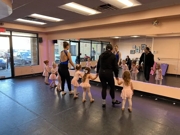 Refine Dance Studio Picture 3