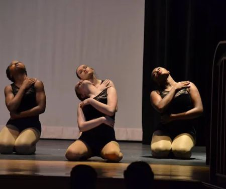 Stand Up 8 Dance Studio