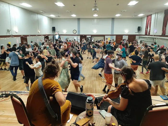 BIDA Contra Dance Picture 2