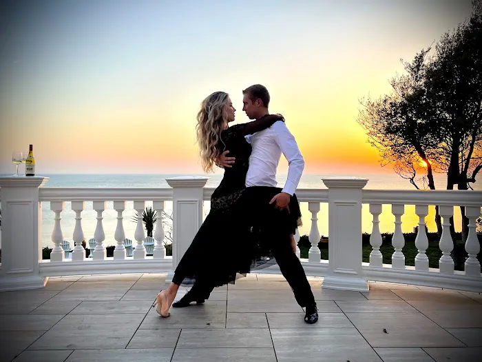 Smooth Sailing Ballroom Picture 3