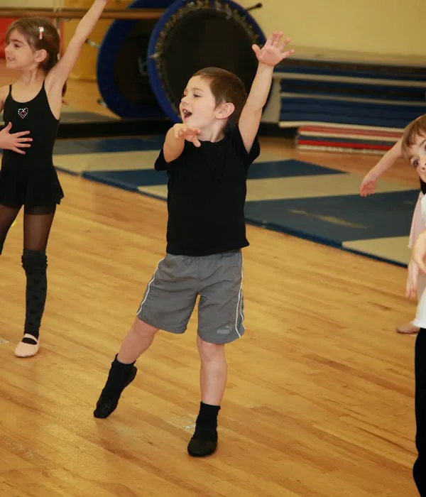 Thomas Dance Studio Picture 9