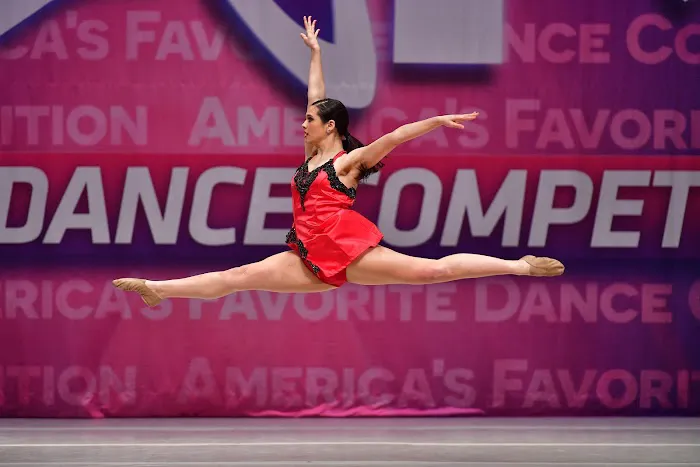 Steppin Out Dance Center Picture 7