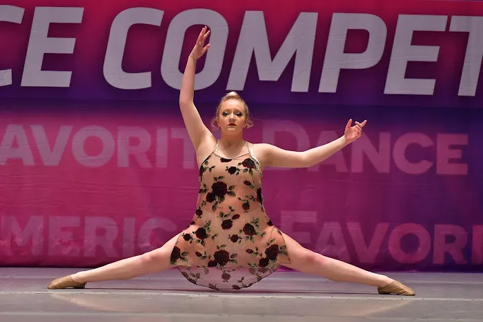Steppin Out Dance Center Picture 8