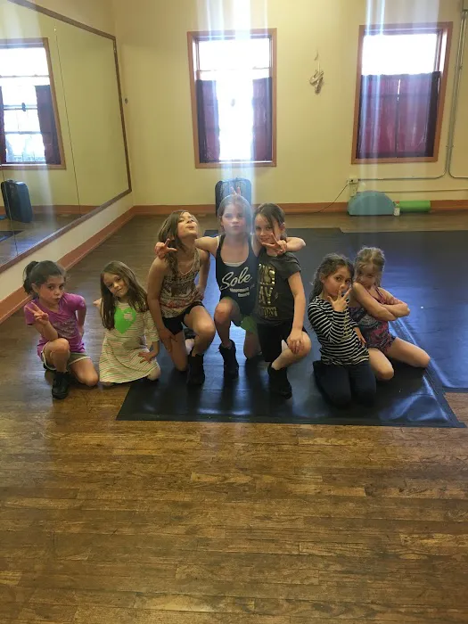 Sole Movement and Dance Picture 8