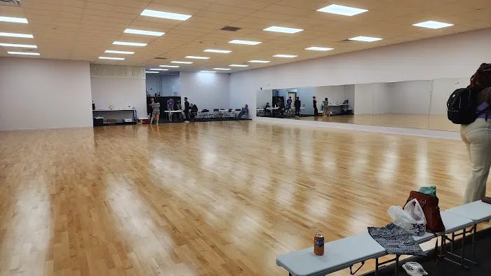 Lilac Dance Center Picture 4