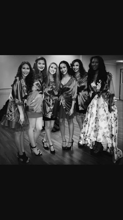 The Young Ladies of Grace Picture 3