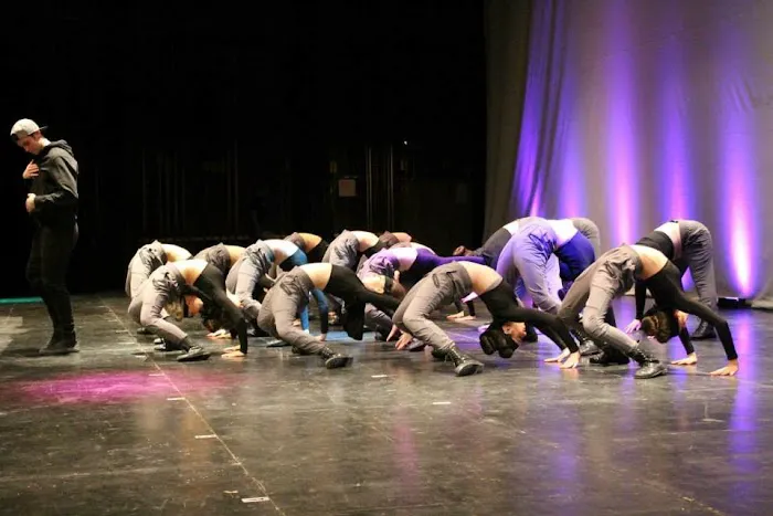 Steppin Out Dance Center Picture 3