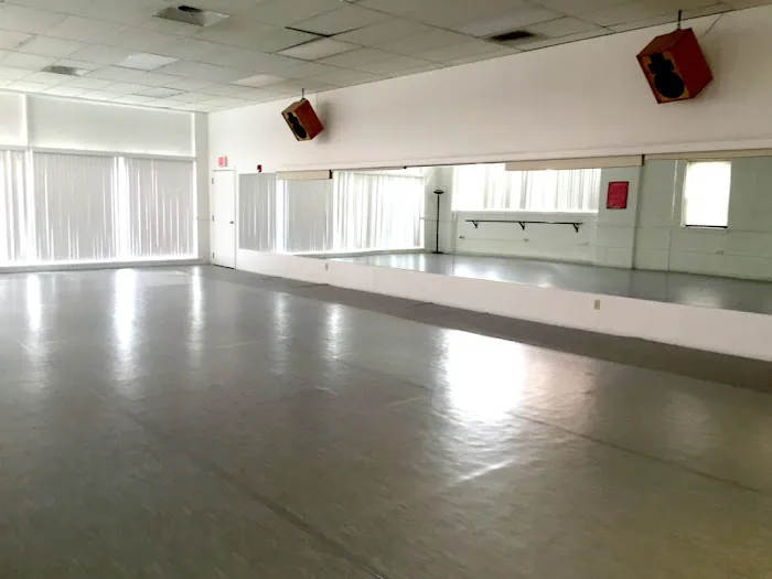 Casco Bay Movers Dance Studio Picture 8