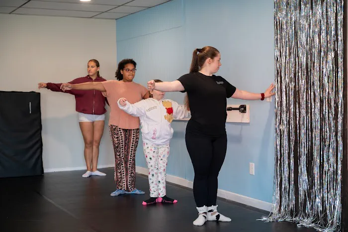 Dance With ME Picture 7