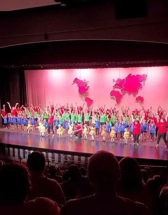 Tri Bella Dance Picture 4