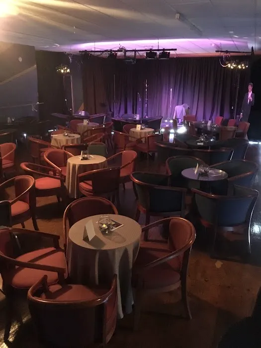 The Cabaret at Studio B Picture 9