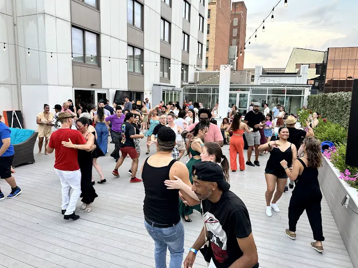 Salsero Roc Dance Academy Picture 4