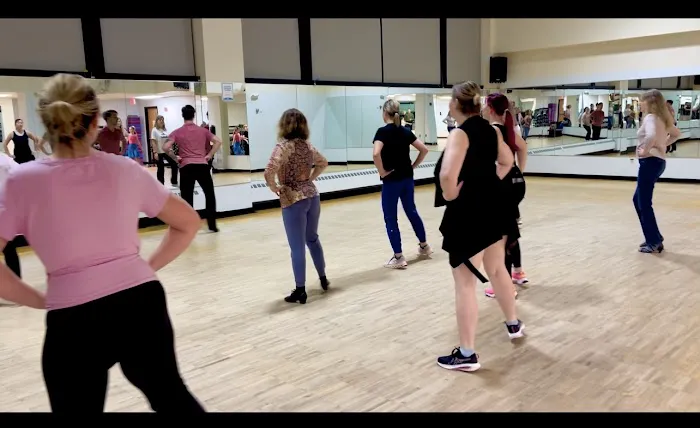 Top Dance Studio Picture 2