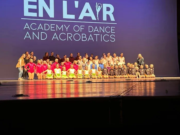 En L'air Academy of Dance and Acrobatics Picture 5