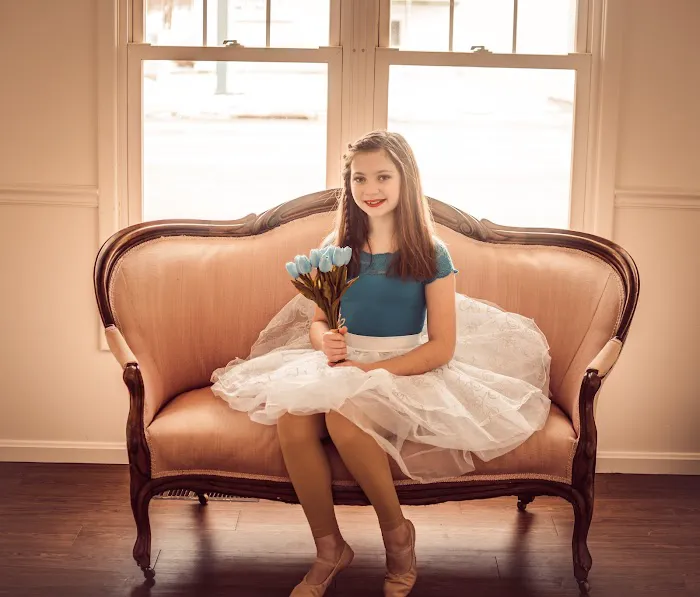 On Pointe Arts LLC Picture 10