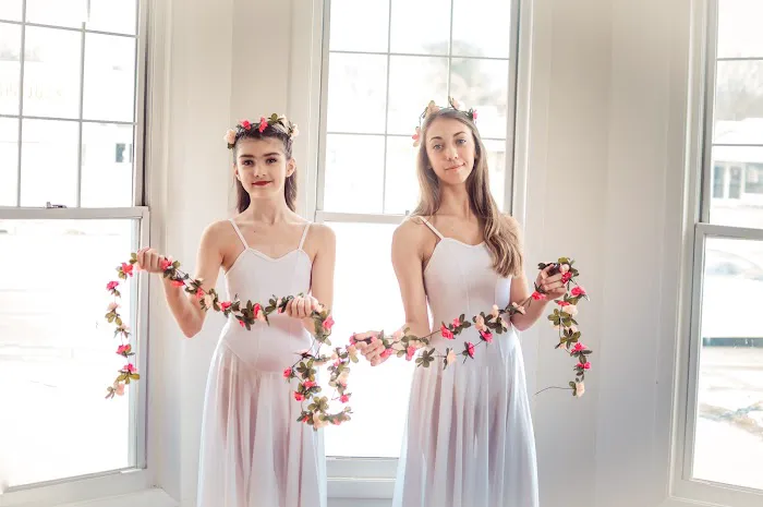 On Pointe Arts LLC Picture 9