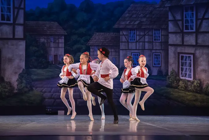 Michelle’s Turning Pointe School of Dance Picture 6