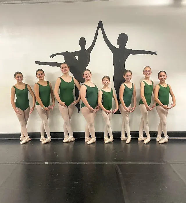 Movement on Main Center for Dance Picture 2