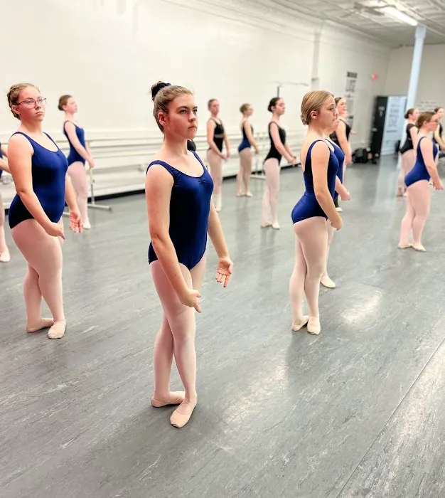 Movement on Main Center for Dance Picture 6