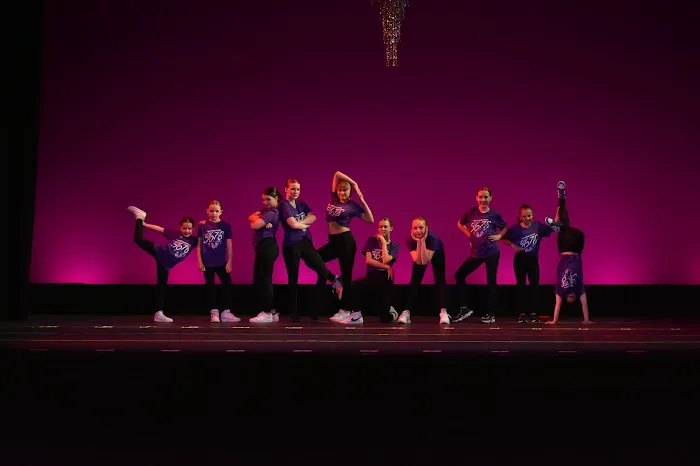 Absolute Dance Picture 10