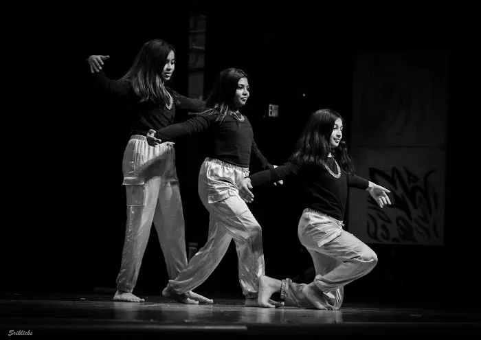 San's Dance Vibes Picture 4
