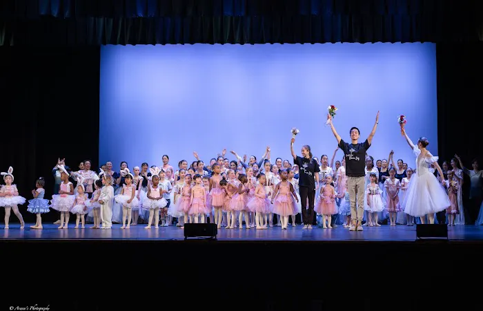 Studio en Avant - Academy of Dance Picture 2