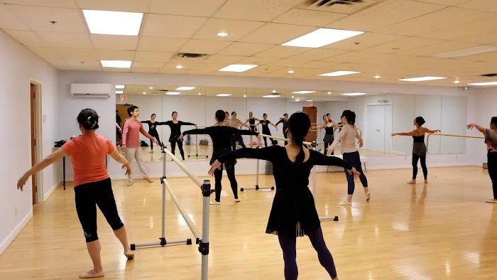 Studio en Avant - Academy of Dance Picture 5