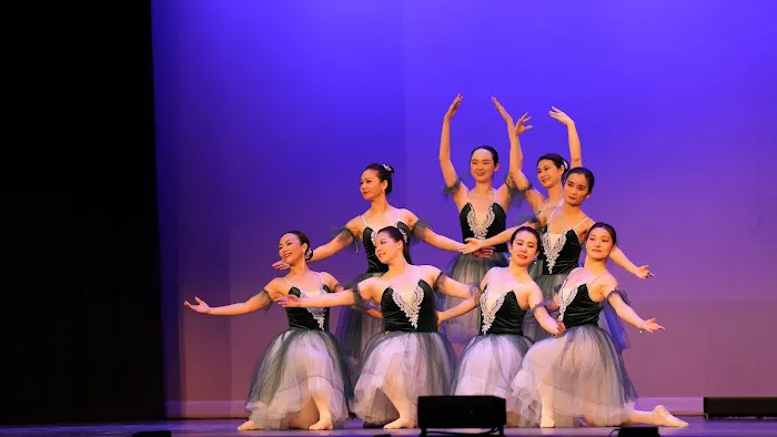 Studio en Avant - Academy of Dance Picture 9