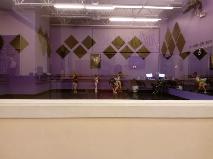 Spotlight Dance Center Picture 2