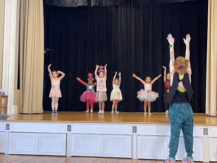 Dance To EvOLvE in Shaker Heights at Thornton Park Picture 8