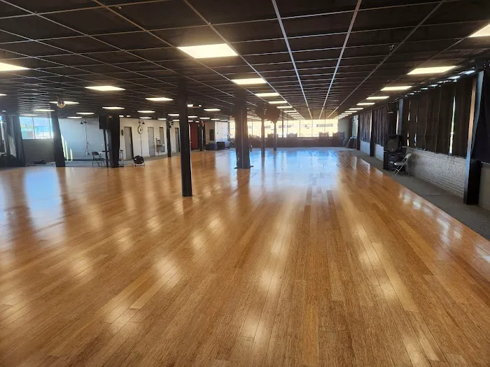 Swing Dance Alley Picture 3
