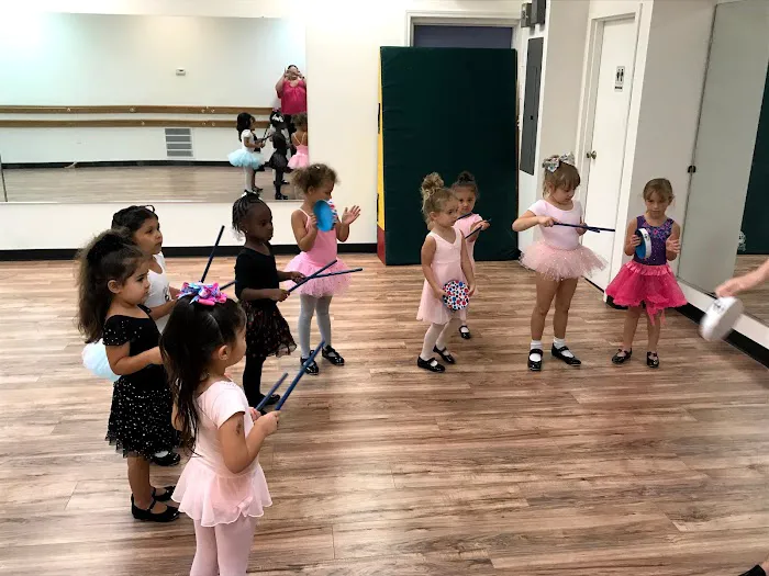 Rhythm & Grace Dance Studio Picture 1