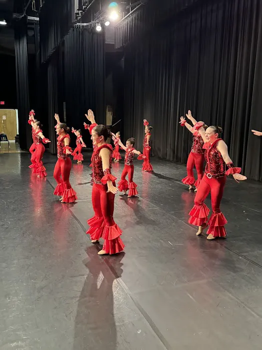 Red Dance Company Picture 2