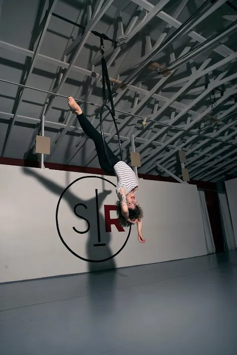 Studio Rouge Picture 7
