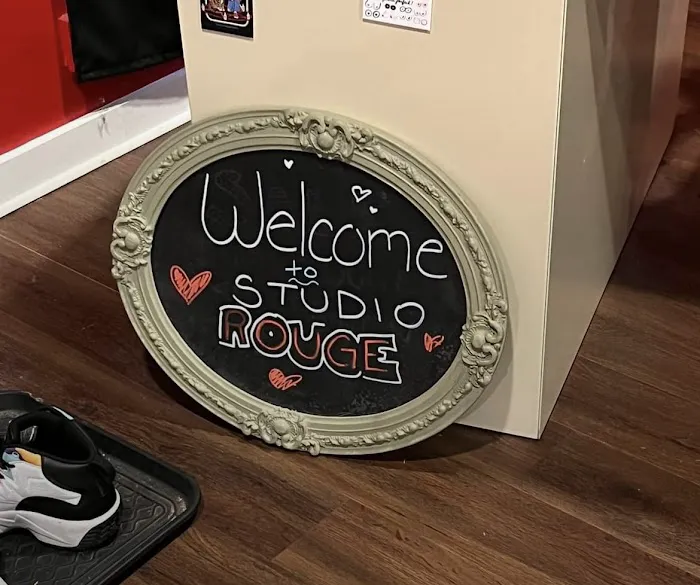 Studio Rouge Picture 10