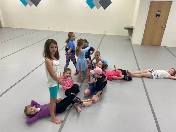 Hixon Dance Picture 4