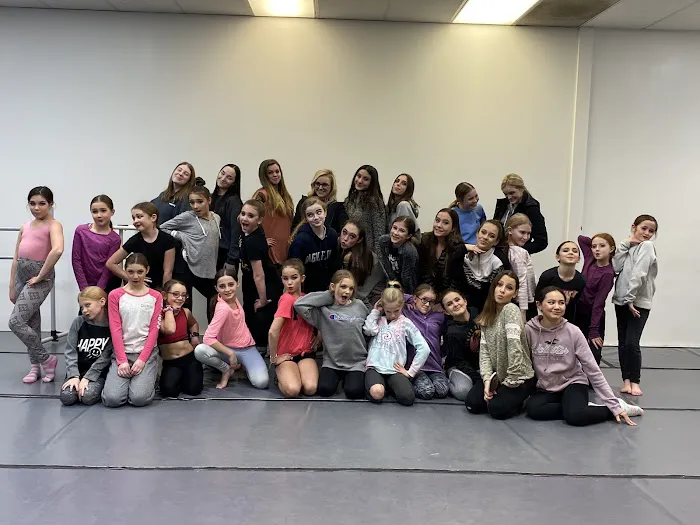 Absolute Dance Company Picture 5