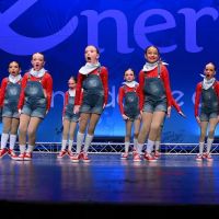 Steppin' Out Dance Center ico