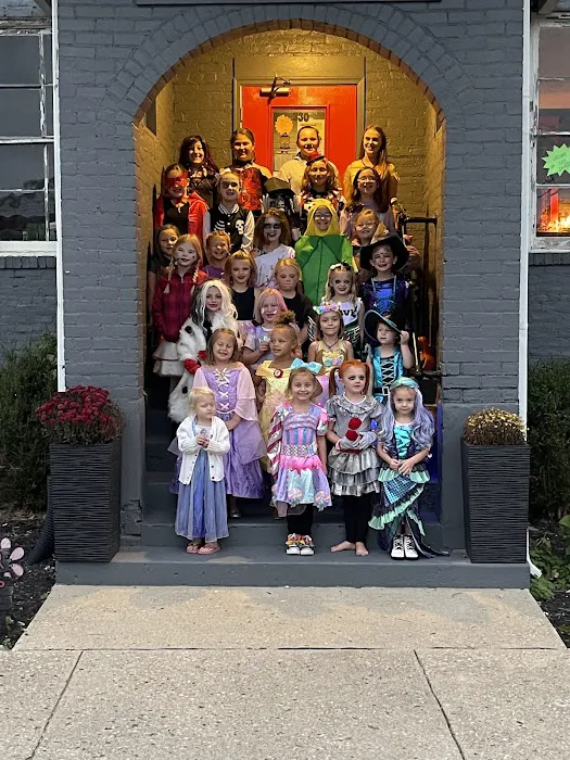 5678 Dance Studio Picture 4