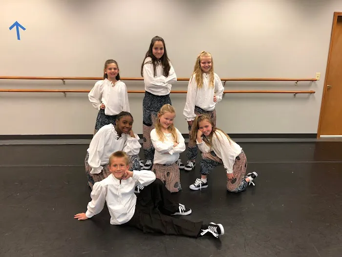 Pure Dance Works Picture 9