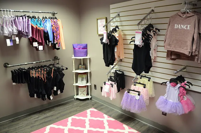 Dazzle Dance & Cheer LLC Picture 2