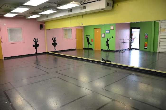 Dazzle Dance & Cheer LLC Picture 4